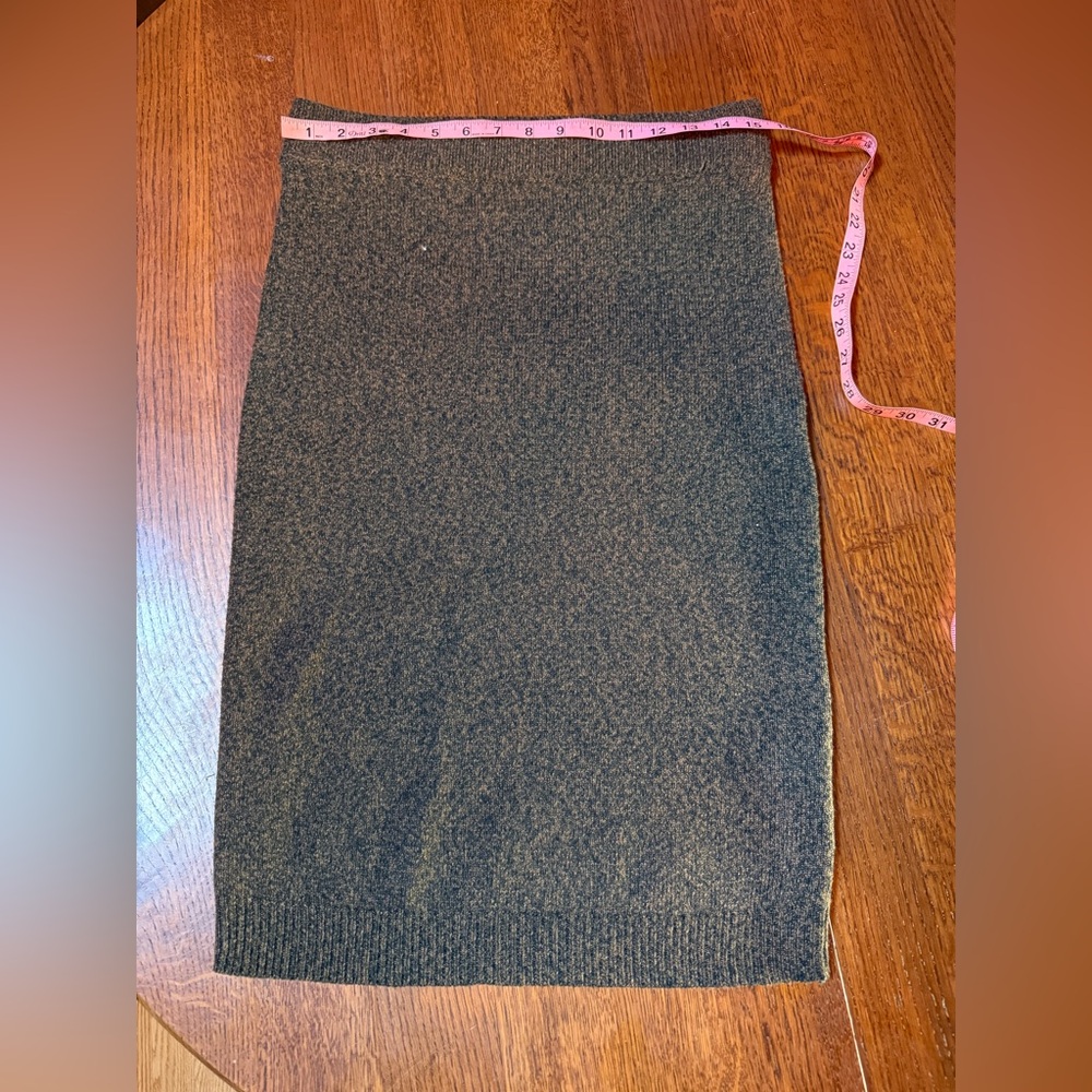 Suzy Shier Black and Brown Knit Skirt